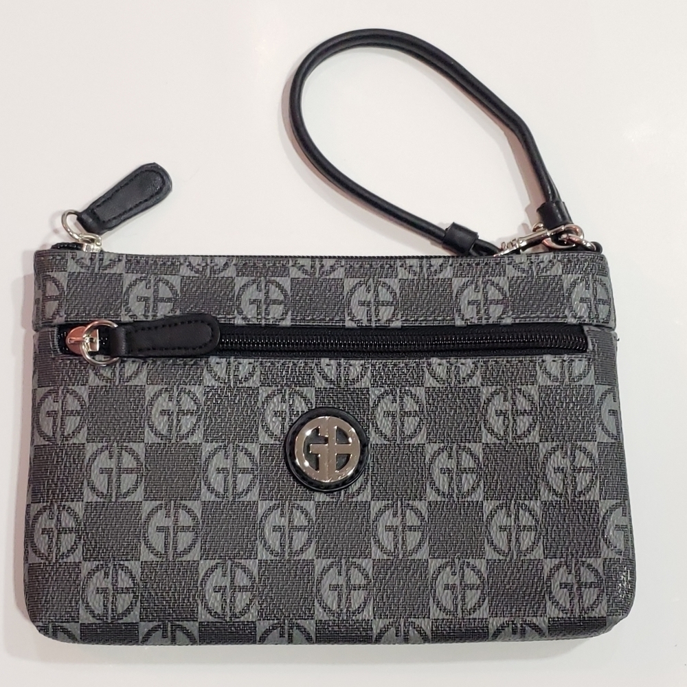 Giani Bernini Wristlet Clutch - Like New!